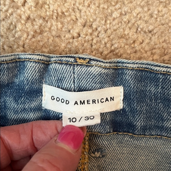 Good American Slant Button Fly Straight Jeans - Picture 6 of 10